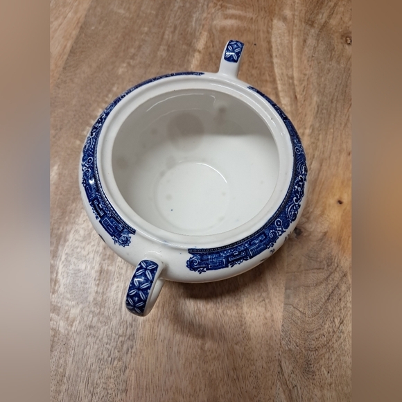 Blue Willow Covered Sugar Bowl - Picture 6 of 6